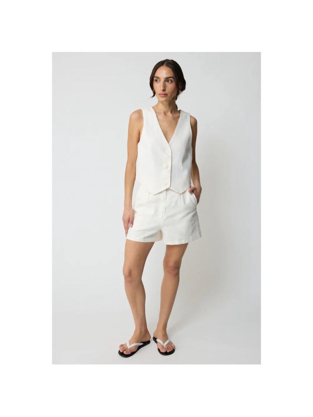 NWT Pleated Linen Shorts